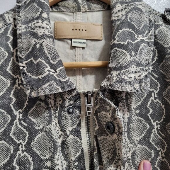 Blank NYC Lightweight Snake Moto Crop Lyocell Jacket Size Small - Picture 4 of 8